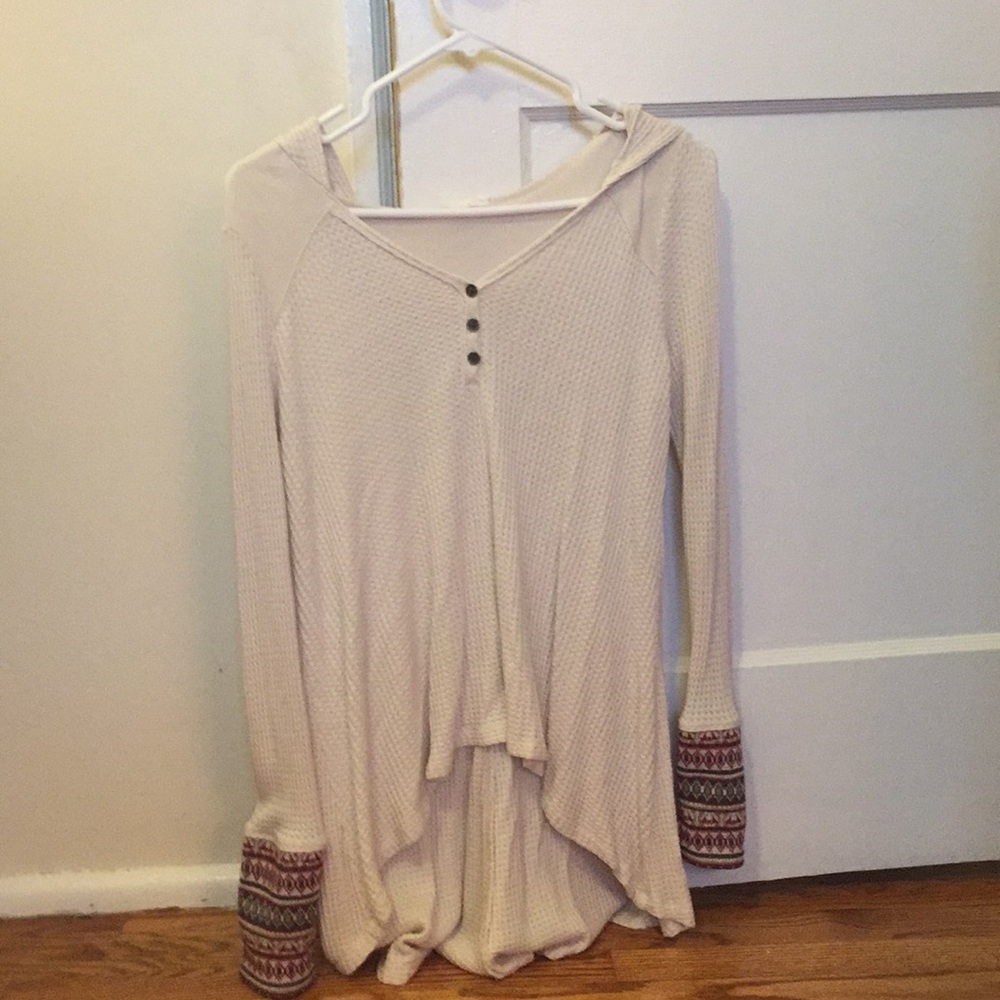 Cute hooded top.